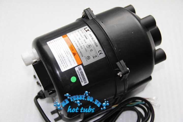Air clearance blower whirlpool